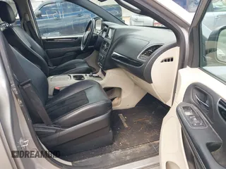 2017 Dodge Grand Caravan SXT with VIN 2C4RDGCG6HR671199, listed as a IAAI auction lot 42031157 with 99,189 mi miles and . Bid and sale history available at DreamBid. Image 5.