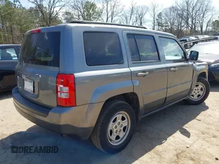 2012 Jeep Patriot Sport z VIN 1C4NJPBA8CD673987, wystawiony jako IAAI lot #41747083 z przebiegiem 186 132 mil mil oraz . Historia ofert i sprzedaży dostępna na DreamBid. Obrazek 4.
