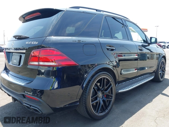 2018 Mercedes-Benz GLE 63 S AMG with VIN 4JGDA7FB3JB035472, listed as a IAAI auction lot 42170871 with 23,183 mi miles and . Bid and sale history available at DreamBid. Image 4.