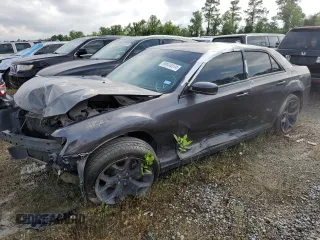2021 Chrysler 300 with VIN 2C3CCABG1MH629826, listed as a Copart auction lot 80634874 with 88,727 mi miles and Salvage Title. Bid and sale history available at carsss.com. Image 1.