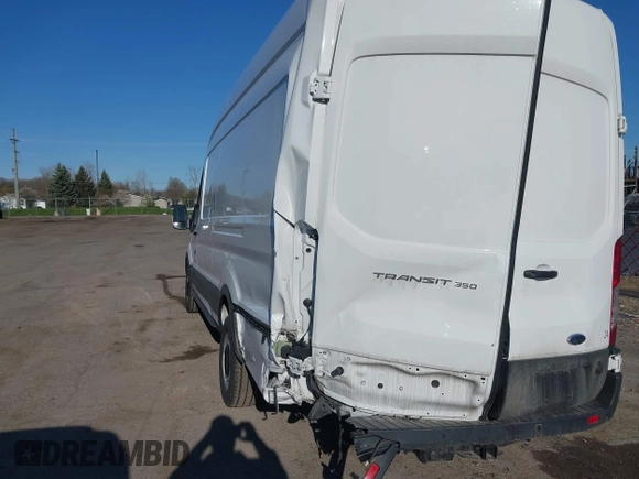 2024 Ford Transit Cargo z VIN 1FTBW3X89RKB49268, wystawiony jako IAAI lot #42081360 z przebiegiem 7 290 mil mil oraz . Historia ofert i sprzedaży dostępna na DreamBid. Obrazek 6.