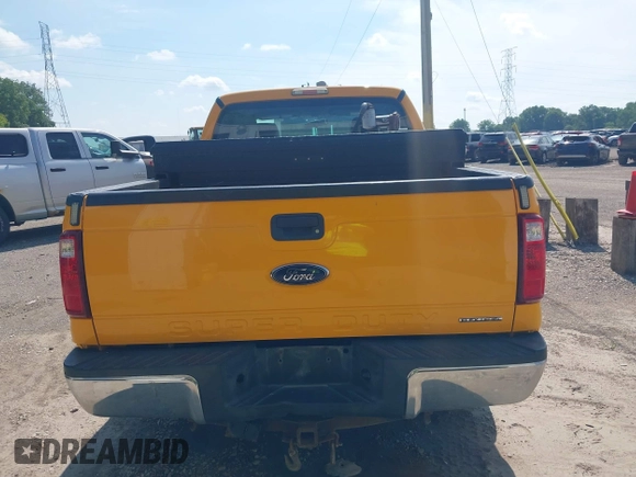 2015 Ford F-250 XLT z VIN 1FT7X2A68FEB98170, wystawiony jako IAAI lot #42524870 z przebiegiem 178 474 mil mil oraz . Historia ofert i sprzedaży dostępna na DreamBid. Obrazek 16.