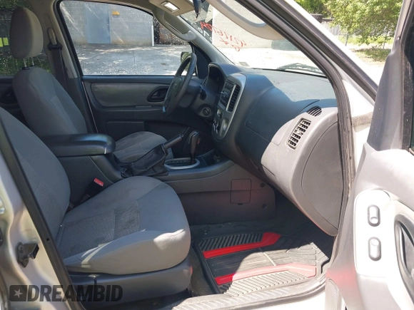 2006 Ford Escape XLT with VIN 1FMYU93106KA12173, listed as a IAAI auction lot 42176724 with 219,471 mi miles and . Bid and sale history available at DreamBid. Image 5.