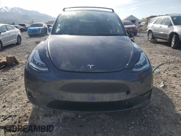 2020 Tesla Model Y Long Range with VIN 5YJYGDEE8LF045798, listed as a Copart auction lot 53689115 with 35,882 mi miles and Salvage Title. Bid and sale history available at DreamBid. Image 5.
