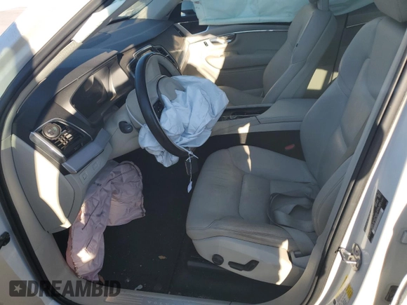 2022 Volvo XC90 Momentum with VIN YV4102CK3N1808886, listed as a Copart auction lot 80265444 with Not Provided miles and Salvage Title. Bid and sale history available at DreamBid. Image 7.