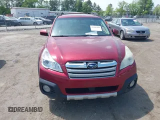 2014 Subaru Outback 2.5i Limited with VIN 4S4BRCNC7E3311039, listed as a IAAI auction lot 42102365 with 187,861 mi miles. Bid and sale history available at carsss.com. Image 12.
