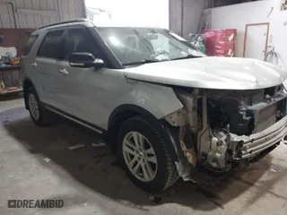 2018 Ford Explorer XLT with VIN 1FM5K8D8XJGA03930, listed as a IAAI auction lot 41492266 with 160,362 mi miles. Bid and sale history available at carsss.com. Image 1.