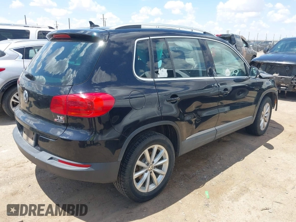 2017 Volkswagen Tiguan Wolfsburg Edition z VIN WVGSV7AX1HW503670, wystawiony jako IAAI lot #42235251 z przebiegiem 88 477 mil mil oraz . Historia ofert i sprzedaży dostępna na DreamBid. Obrazek 4.
