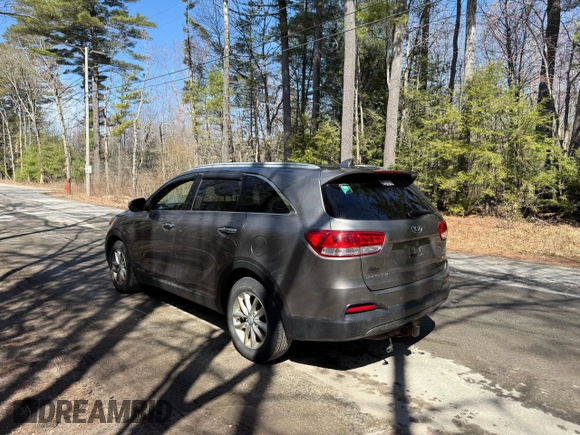 2016 Kia Sorento LX with VIN 5XYPGDA50GG134006, listed as a Copart auction lot 53333085 with 140,200 mi miles and Clean Title. Bid and sale history available at DreamBid. Image 3.
