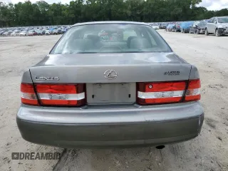 2001 Lexus ES 300 with VIN JT8BF28G615110977, listed as a Copart auction lot 55073025 with 194,948 mi miles and Salvage Title. Bid and sale history available at DreamBid. Image 6.