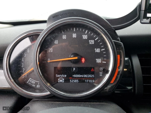 2020 MINI Hardtop 4 Door Cooper with VIN WMWXU7C08L2L72876, listed as a Copart auction lot 81516684 with 32585 miles and Salvage Title. Bid and sale history available at carsss.com. Image 9.