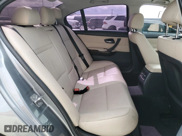 2011 BMW 3 Series 328i xDrive z VIN WBAPK5G58BNN26306, wystawiony jako Copart lot #54790895 z przebiegiem 108 641 mil mil oraz Szkody całkowita. Historia ofert i sprzedaży dostępna na DreamBid. Obrazek 10.