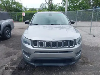 2018 Jeep Compass Sport с VIN 3C4NJCAB9JT318935, выставлен на аукционе IAAI как лот 42661262 с пробегом 257 841 миль миль и . История ставок и продаж доступна на DreamBid. Изображение 12.