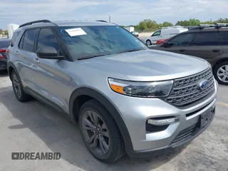 2021 Ford Explorer XLT z VIN 1FMSK7DH8MGA82144, wystawiony jako IAAI lot #41902857 z przebiegiem 71 281 mil mil oraz . Historia ofert i sprzedaży dostępna na DreamBid. Obrazek 1.