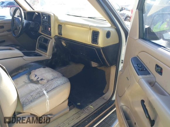 2005 GMC Yukon XL SLT with VIN 3GKEC16Z05G161433, listed as a IAAI auction lot 41484815 with 326,029 mi miles. Bid and sale history available at carsss.com. Image 5.