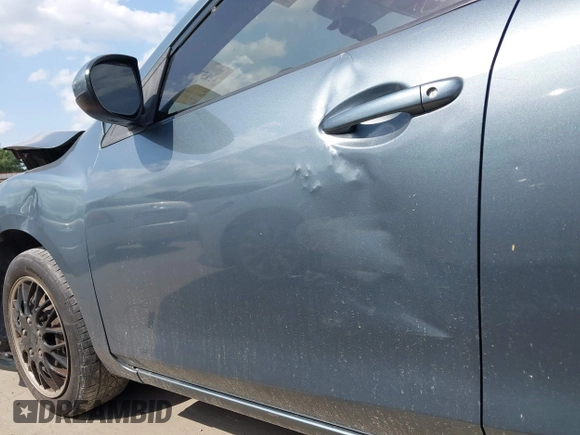 2013 Mazda 3 i Sport with VIN JM1BL1U76D1702885, listed as a IAAI auction lot 42152806 with 139,041 mi miles and . Bid and sale history available at DreamBid. Image 15.