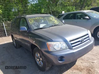 2006 Toyota Highlander w/3rd Row z VIN JTEEP21A260171177, wystawiony jako IAAI lot #42234681 z przebiegiem 227 946 mil mil oraz . Historia ofert i sprzedaży dostępna na DreamBid. Obrazek 1.