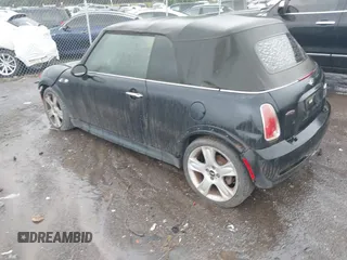 2006 MINI Convertible S with VIN WMWRH33516TF86823, listed as a IAAI auction lot 42184059 with Not Provided miles and . Bid and sale history available at DreamBid. Image 3.
