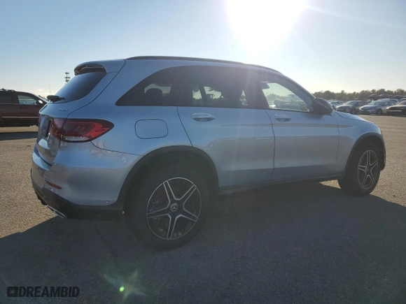 2022 Mercedes-Benz GLC with VIN W1N0G8EB2NG082521, listed as a Copart auction lot 84461794 with 9,751 mi miles and Salvage Title. Bid and sale history available at carsss.com. Image 3.
