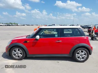 2012 MINI Hardtop with VIN WMWSU3C52CT542027, listed as a IAAI auction lot 42572780 with 122,496 mi miles and . Bid and sale history available at DreamBid. Image 15.