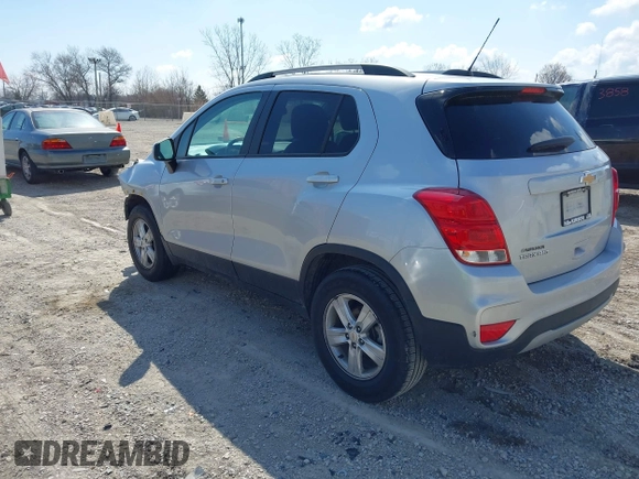 2021 Chevrolet Trax LT z VIN KL7CJPSB2MB326150, wystawiony jako IAAI lot #42019349 z przebiegiem 89 566 mil mil oraz . Historia ofert i sprzedaży dostępna na DreamBid. Obrazek 3.