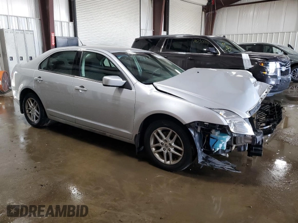 2010 Mercury Milan with VIN 3MEHM0HA8AR657438, listed as a Copart auction lot 74425294 with 101,446 mi miles and Salvage Title. Bid and sale history available at carsss.com. Image 4.