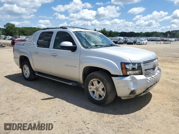 2011 Chevrolet Avalanche LT z VIN 3GNTKFE30BG209600, wystawiony jako Copart lot #59156275 z przebiegiem 213 396 mil mil oraz Czysty tytuł • Clean title. Historia ofert i sprzedaży dostępna na DreamBid. Obrazek 4.