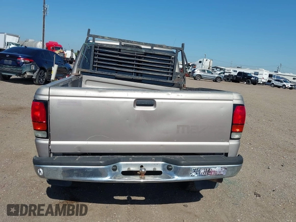 1996 Mazda B-Series Truck SE z VIN 4F4CR16U1TTM09587, wystawiony jako IAAI lot #42232994 z przebiegiem 22 310 mil mil oraz . Historia ofert i sprzedaży dostępna na DreamBid. Obrazek 17.