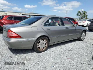 2003 Mercedes-Benz S 430 z VIN WDBNG70J93A351831, wystawiony jako Copart lot #52706965 z przebiegiem Nie podano mil oraz Nie do naprawy • Non repairable. Historia ofert i sprzedaży dostępna na DreamBid. Obrazek 3.
