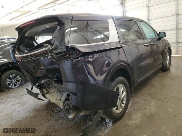 2023 Kia Carnival LX with VIN KNDNB4H33P6287704, listed as a Copart auction lot 43030375 with 29,953 mi miles and Salvage Title. Bid and sale history available at carsss.com. Image 3.