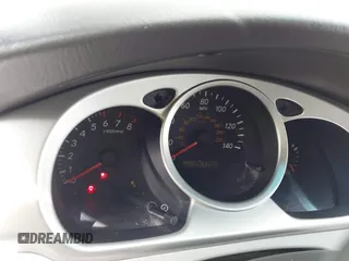 2004 Toyota Highlander с VIN JTEEP21A840055477, выставлен на аукционе IAAI как лот 42204626 с пробегом 257 795 миль миль и . История ставок и продаж доступна на DreamBid. Изображение 7.