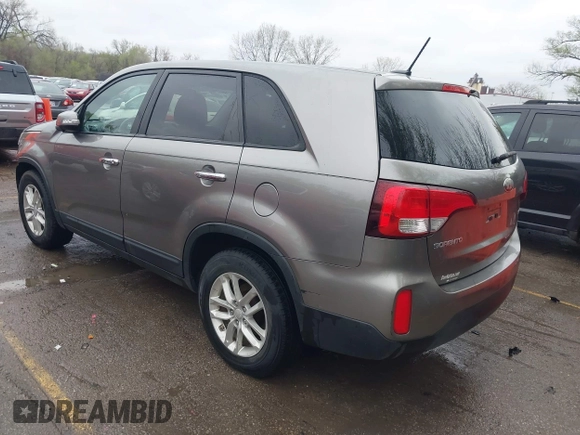 2014 Kia Sorento LX with VIN 5XYKT3A67EG477367, listed as a IAAI auction lot 41911249 with 172,320 mi miles and . Bid and sale history available at DreamBid. Image 3.