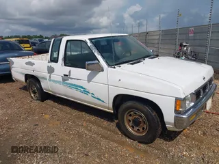1995 Nissan Frontier XE z VIN 1N6SD16S6SC458927, wystawiony jako IAAI lot #42412107 z przebiegiem 159 651 mil mil oraz . Historia ofert i sprzedaży dostępna na DreamBid. Obrazek 1.