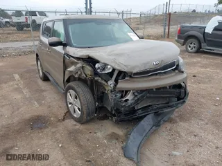 2016 Kia Soul with VIN KNDJN2A22G7256997, listed as a IAAI auction lot 41532421 with 152,281 mi miles. Bid and sale history available at carsss.com. Image 6.