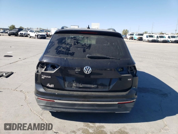 2018 Volkswagen Tiguan SEL z VIN 3VV3B7AX5JM157504, wystawiony jako Copart lot #48375505 z przebiegiem 81 742 mil mil oraz Szkoda całkowita • Salvage title. Historia ofert i sprzedaży dostępna na DreamBid. Obrazek 6.