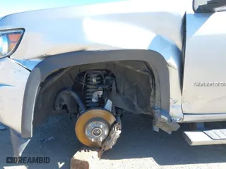 2019 Chevrolet Colorado 4WD Z71 with VIN 1GCGTDEN2K1146043, listed as a IAAI auction lot 41712002 with 84,034 mi miles. Bid and sale history available at carsss.com. Image 6.