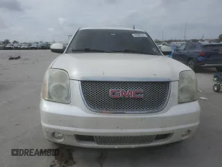 2011 GMC Yukon XL Denali with VIN 1GKS1MEFXBR334467, listed as a Copart auction lot 44688165 with 0 mi miles and Salvage Title. Bid and sale history available at carsss.com. Image 5.