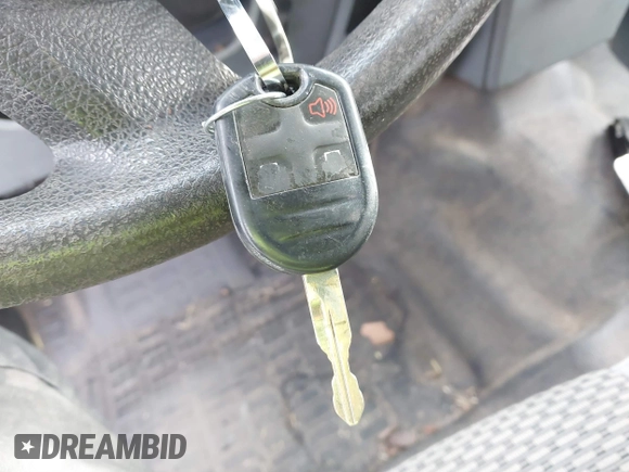 2011 Ford F-350 with VIN 1FT7X3B6XBEB57439, listed as a IAAI auction lot 41434952 with 305,000 mi miles and . Bid and sale history available at DreamBid. Image 11.