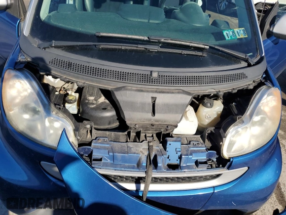 2008 Smart fortwo Pure with VIN WMEEJ31XX8K153597, listed as a Copart auction lot 79967254 with 121,897 mi miles and Clean title. Bid and sale history available at DreamBid. Image 11.