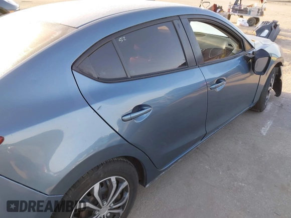 2015 Mazda 3 i Sport with VIN 3MZBM1U75FM145709, listed as a IAAI auction lot 41950471 with 124,407 mi miles and . Bid and sale history available at carsss.com. Image 21.