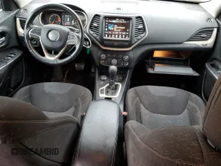 2016 Jeep Cherokee Latitude z VIN 1C4PJMCB0GW163707, wystawiony jako Copart lot #57449945 z przebiegiem 181 382 mil mil oraz Czysty tytuł • Clean title. Historia ofert i sprzedaży dostępna na DreamBid. Obrazek 8.