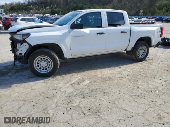 2024 Chevrolet Colorado 4WD Work Truck z VIN 1GCPTBEK2R1274089, wystawiony jako Copart lot #50957165 z przebiegiem 23 957 mil mil oraz Szkoda całkowita • Salvage title. Historia ofert i sprzedaży dostępna na DreamBid. Obrazek 1.