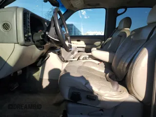 2002 Chevrolet Suburban Z71 with VIN 3GNFK16T52G274926, listed as a Copart auction lot 88449475 with 260,929 mi miles and Salvage Title. Bid and sale history available at carsss.com. Image 7.