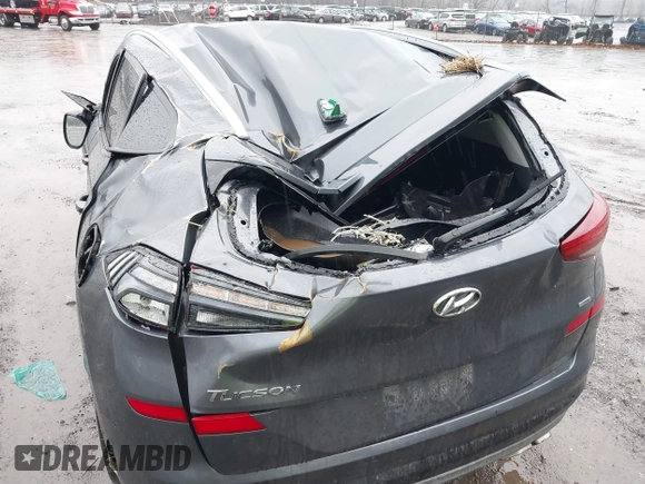 2019 Hyundai Tucson Ultimate with VIN KM8J3CAL8KU065577, listed as a IAAI auction lot 41214267 with 106,975 mi miles. Bid and sale history available at carsss.com. Image 17.