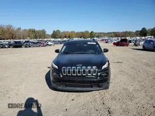 2016 Jeep Cherokee Altitude with VIN 1C4PJMAB8GW112362, listed as a Copart auction lot 82897994 with 115,625 mi miles and Salvage title. Bid and sale history available at DreamBid. Image 11.