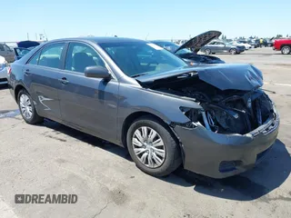 2011 Toyota Camry LE z VIN 4T1BF3EK4BU180352, wystawiony jako IAAI lot #42301290 z przebiegiem 181 315 mil mil oraz . Historia ofert i sprzedaży dostępna na DreamBid. Obrazek 1.