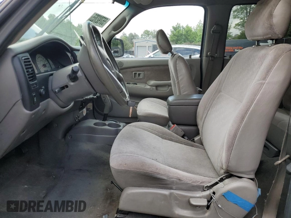 2001 Toyota Tacoma PreRunner with VIN 5TEGN92N31Z792126, listed as a Copart auction lot 55792765 with 215,140 mi miles and Clean Title. Bid and sale history available at DreamBid. Image 7.