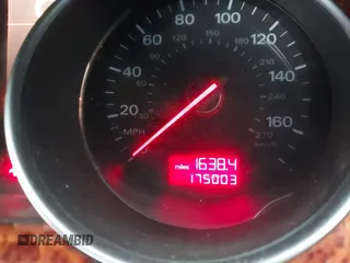 2006 Audi A8 z VIN WAUMR44E86N015925, wystawiony jako IAAI lot #42003490 z przebiegiem 175 003 mil mil oraz . Historia ofert i sprzedaży dostępna na DreamBid. Obrazek 15.