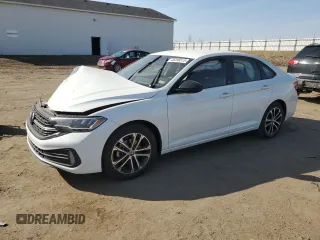 2024 Volkswagen Jetta Sport z VIN 3VWAM7BU2RM005547, wystawiony jako Copart lot #48396515 z przebiegiem Nie podano mil oraz Nie do naprawy • Non repairable. Historia ofert i sprzedaży dostępna na DreamBid. Obrazek 1.