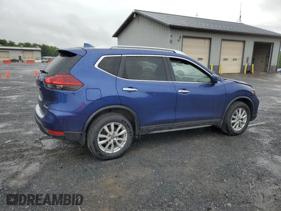 2020 Nissan Rogue SV z VIN KNMAT2MV5LP502902, wystawiony jako Copart lot #55873215 z przebiegiem 96 736 mil mil oraz Szkoda całkowita • Salvage title. Historia ofert i sprzedaży dostępna na DreamBid. Obrazek 3.